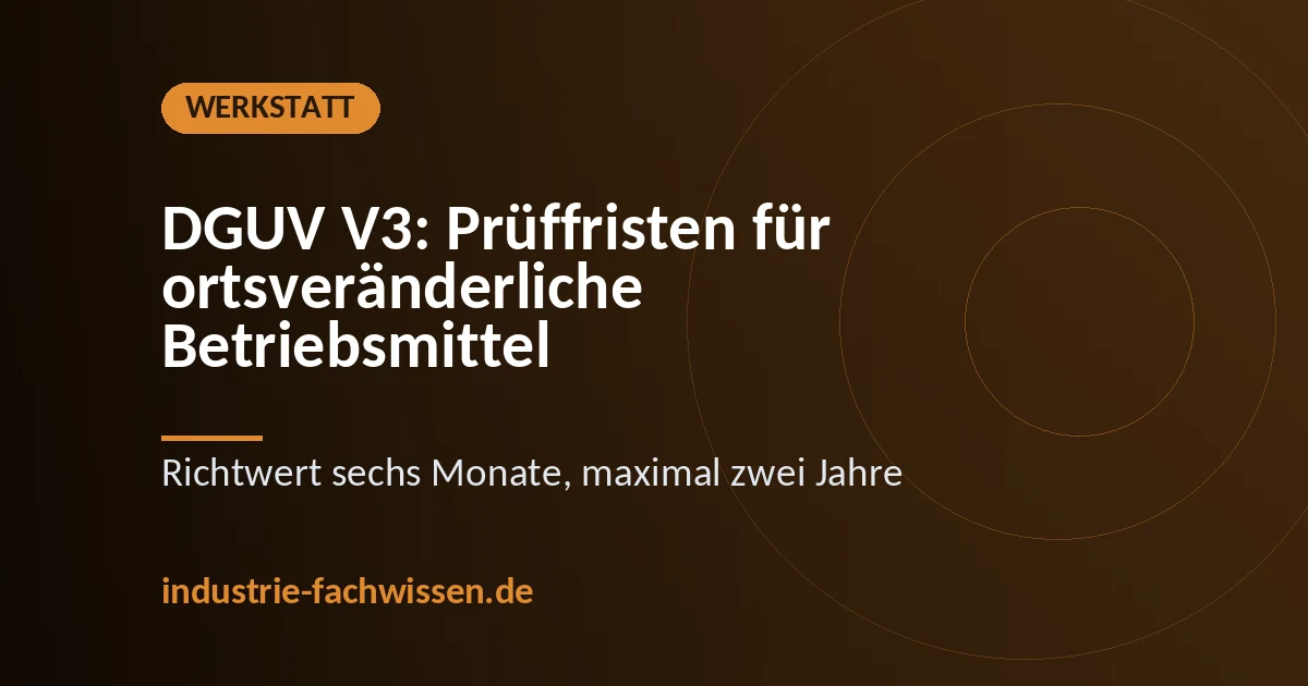 Elektrofachkraft prüft ein ortsveränderliches Elektrogerät mit einem Geräteprüfgerät und dokumentiert das Ergebnis
